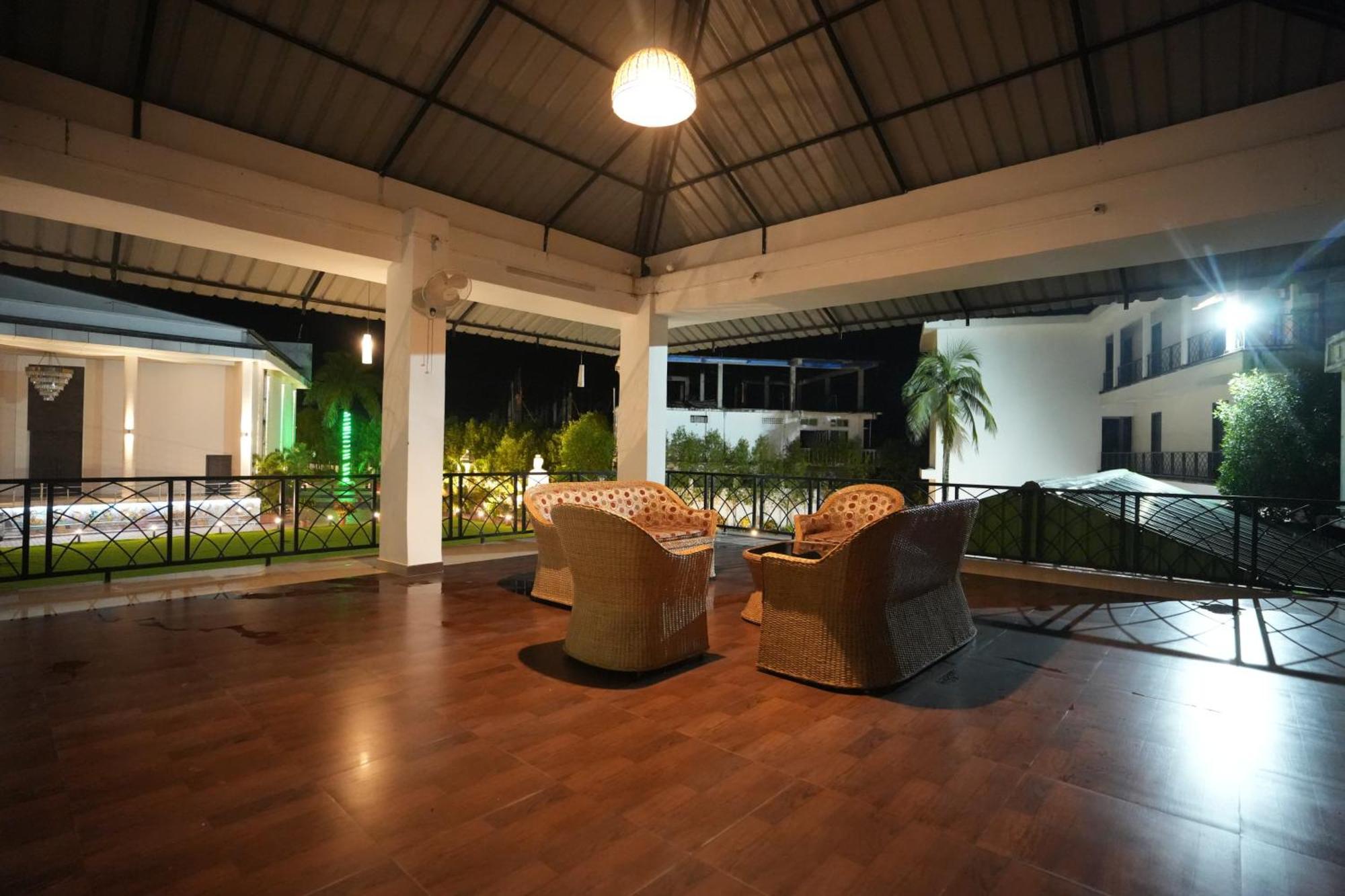 Jaanki Farms & Resorts Jorhāt Exterior photo