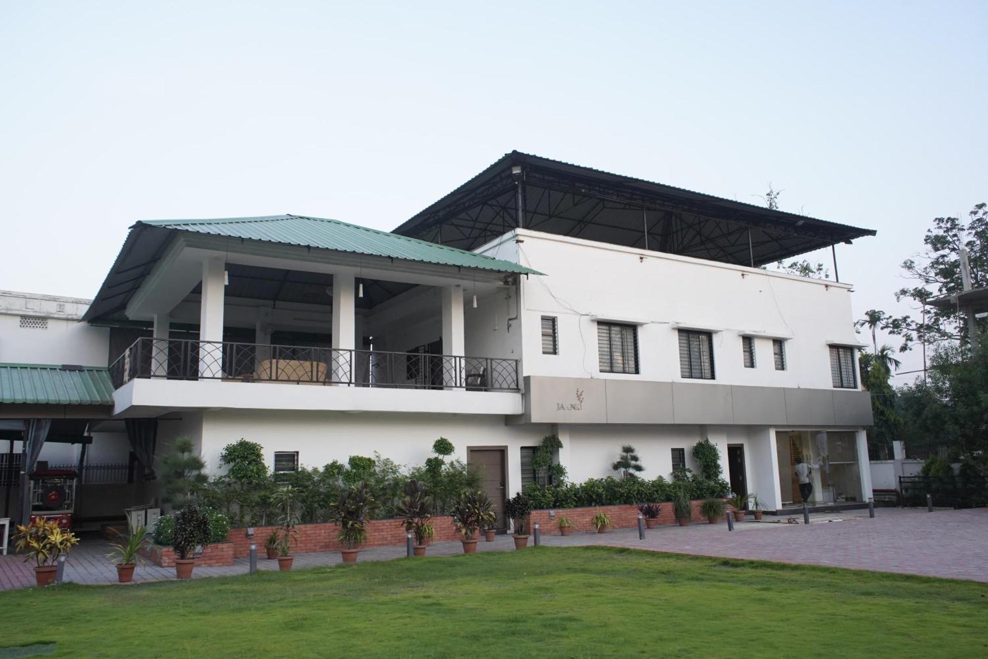Jaanki Farms & Resorts Jorhāt Exterior photo